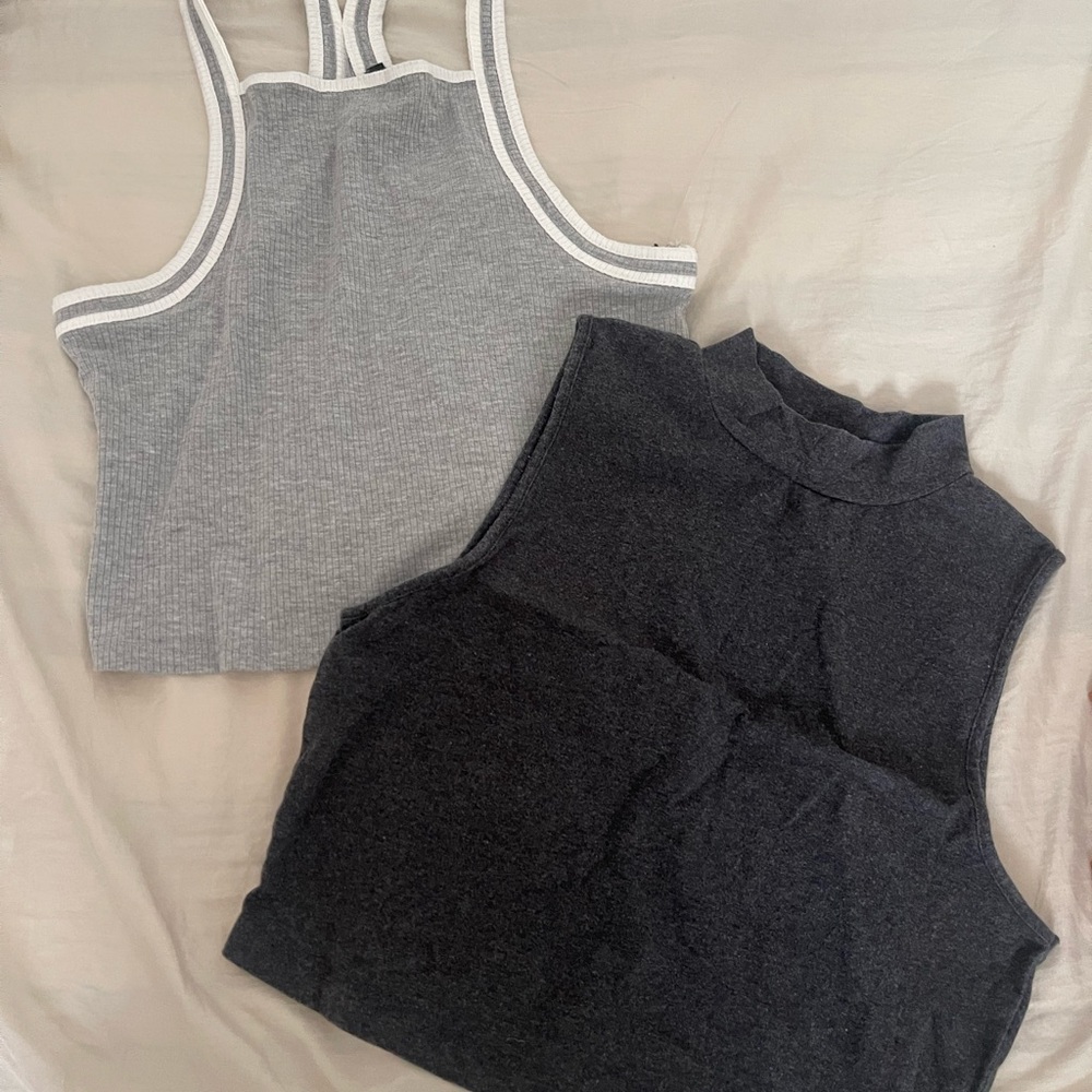 Gray and Black Sleeveless Crop Tops